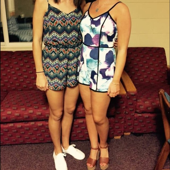 Floral Romper - Picture 2 of 2