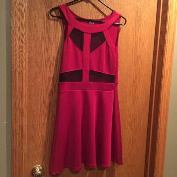 Red skater dress with black mesh - Picture 1 of 4