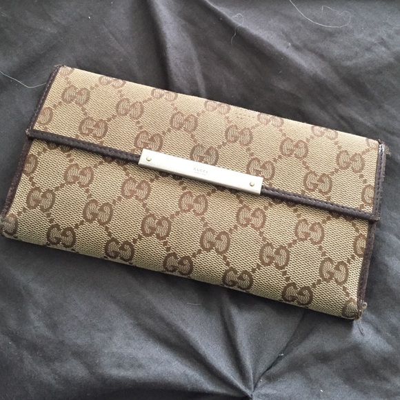 Authentic Gucci wallet