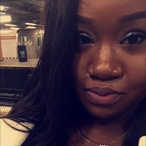 Meet your Posher, Christina