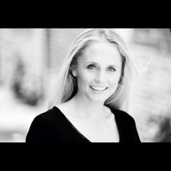 Meet your Posher, Erin - Picture 1 of 1