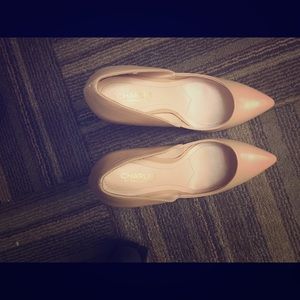 Charles David Nude pumps