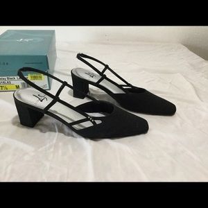 Life Stride Black heels Slings