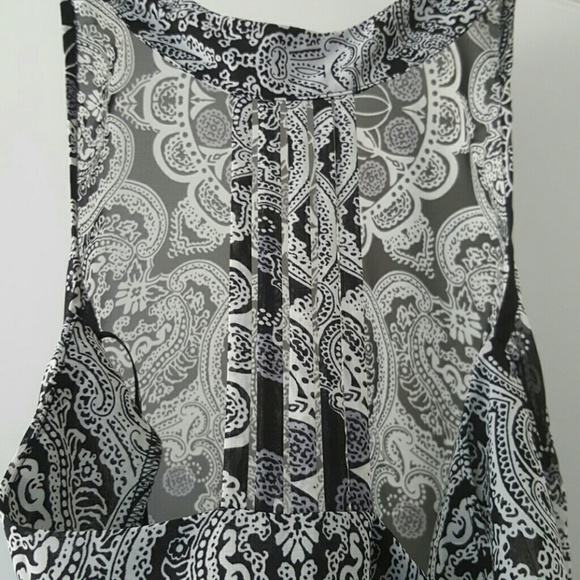 Black and White Sheer Tank - Picture 3 of 3
