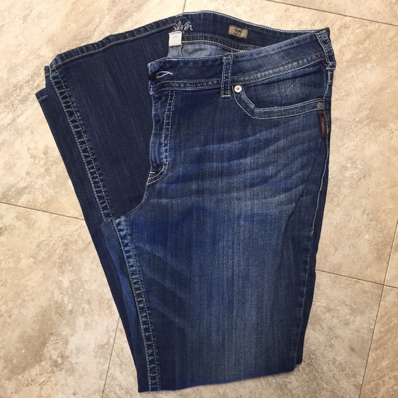 ⬇️ Silver Suki Jeans