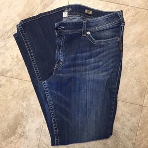 ⬇️ Silver Suki Jeans