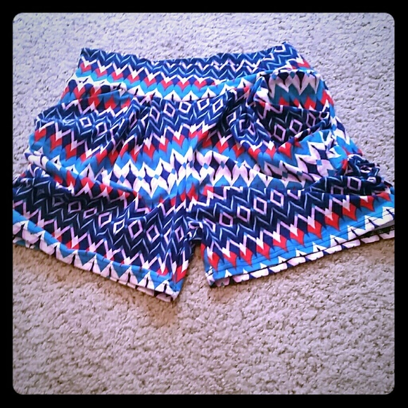 NWOT Harlem style shorts