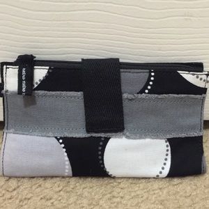 Thirty-One soft wallet