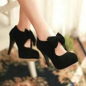 Black bow Mary Jane heels