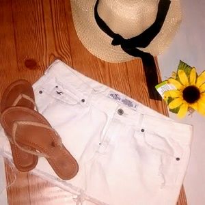 Bundle size 9 Hollister skirt and Dollhouse Shorts