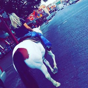 Meet your Posher, Ashley