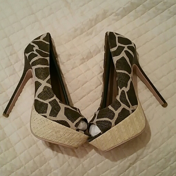 Shoes - Picture 2 of 2