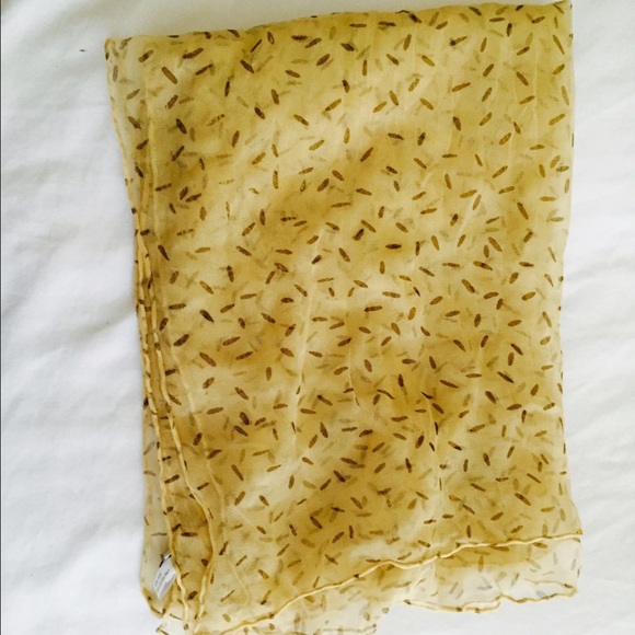 Pure Chic!!100% silk tissue scarf