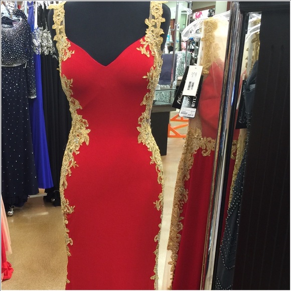 Jovani sexy and elegant gown size 6 worn one time