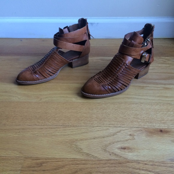 Steve Madden Shoes - Steve Madden super cute booties!!