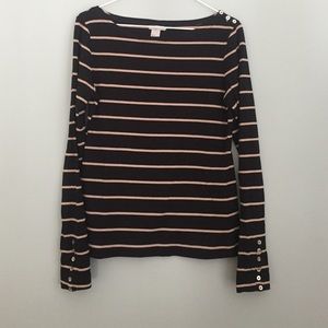 LONG SLEEVE BLACK & CREAM STRIPED TEE W BUTTON DET