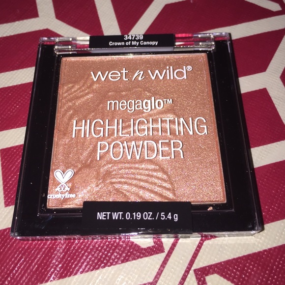 Wet and wilds megaglo highlighter