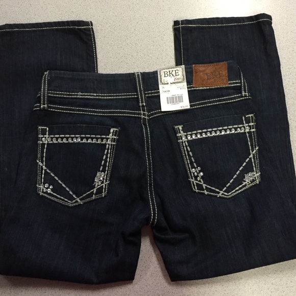 NWT bke capris
