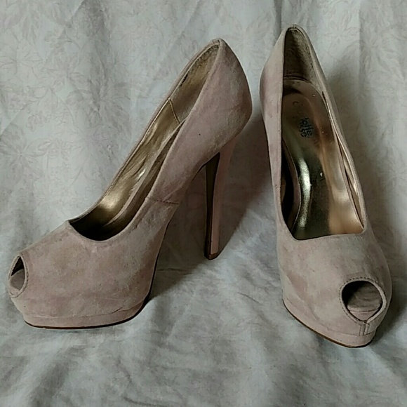 These are beautiful, velvet, rose pink heels. - Picture 1 of 4