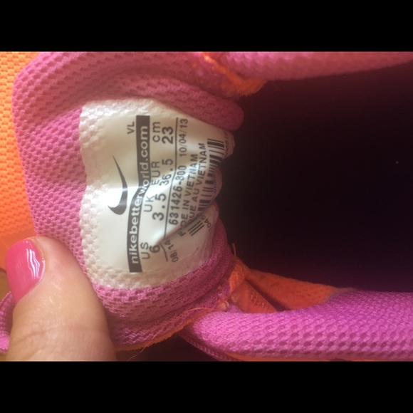 Nike women's "Lunar forever 3" size 6 in orange - Picture 3 of 3