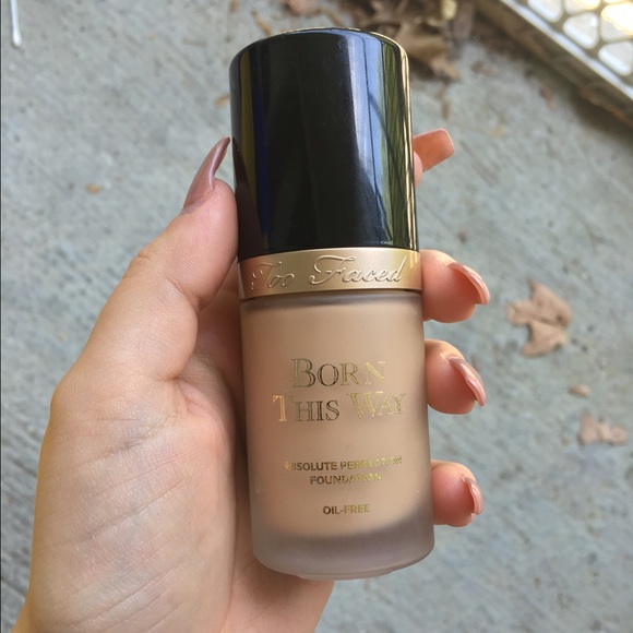 Too Faced - Born This Way in Warm Nude