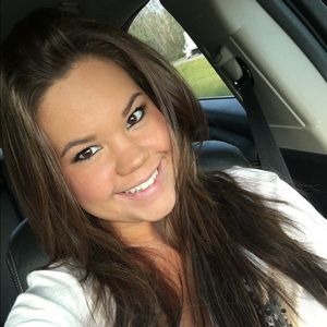 Meet your Posher, Ashley