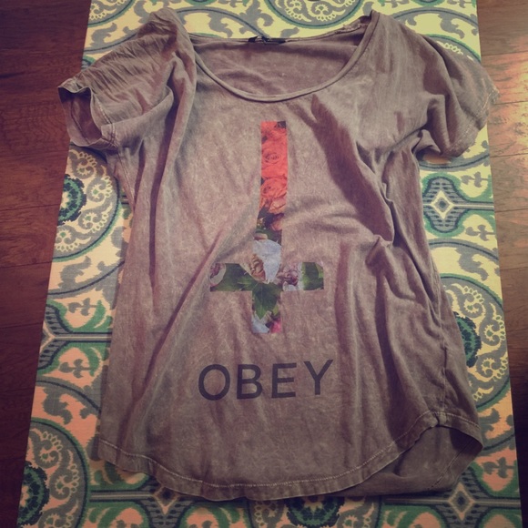 Obey shirt