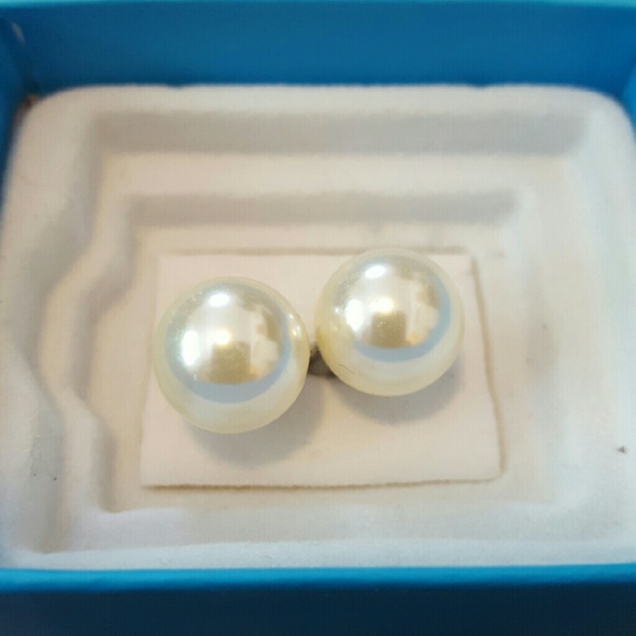 🔵Pearl earrings