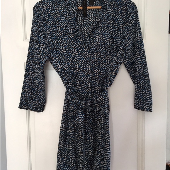 Black, blue & white print tunic w/ belt - Picture 2 of 4