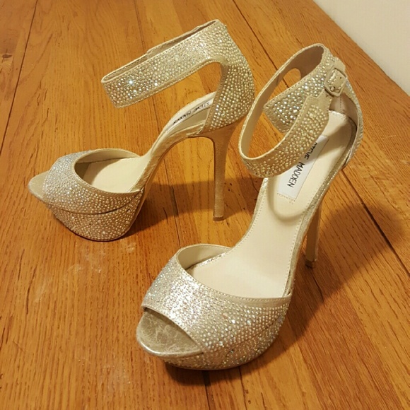 Steve Madden Carriie Blush Heels.