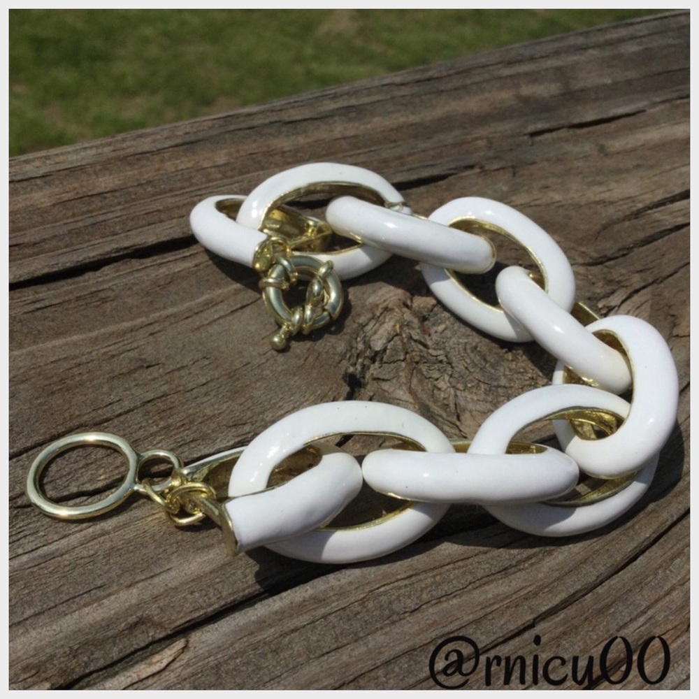 ⚜️Last 1!⚜️Enamel Link Gold & White Bracelet! - Picture 2 of 8