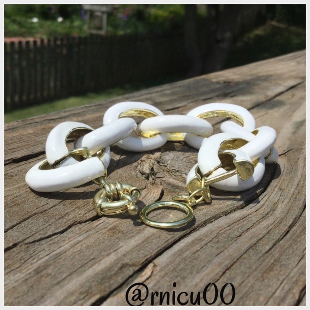 ⚜️Last 1!⚜️Enamel Link Gold & White Bracelet! - Picture 3 of 8