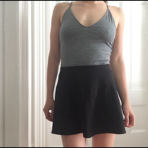 Black mini skirt - Picture 1 of 4