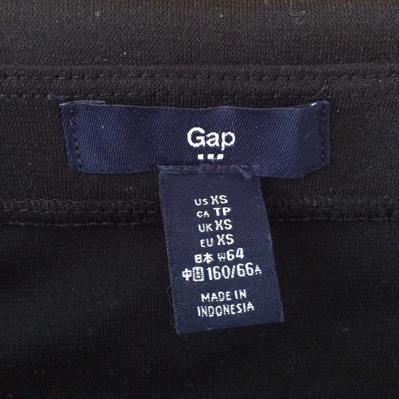 Black mini skirt - Picture 4 of 4