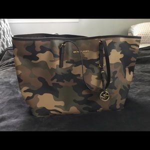 Michael Kors Camo Jet Set Large Purse