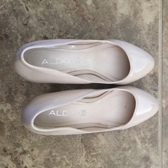 Aldo nude pumps size 6
