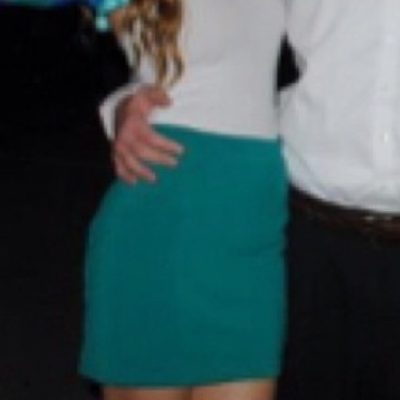 Turquoise forever 21 skirt - Picture 2 of 2