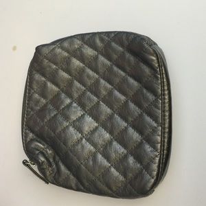 Makeup pouch