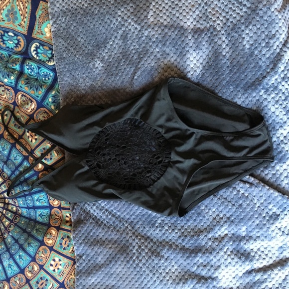 Mandala cut out one piece