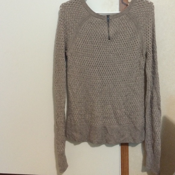 AE sweater - Picture 2 of 3