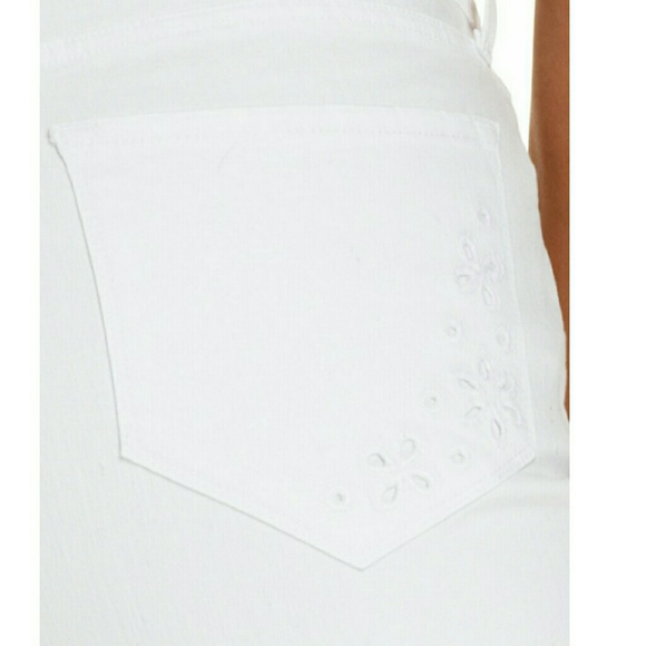 NYDJ Plus Size Ariel Cropped Jeans, White - Picture 3 of 4