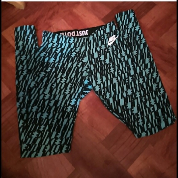 Nike leggings