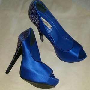 Steve Madden Shoes - Steve Madden Peep Toe Heels Steve Madden Shoes - Steve Madden Peep Toe Heels