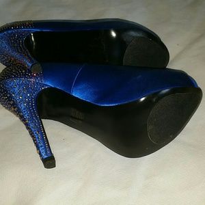 Steve Madden Shoes - Steve Madden Peep Toe Heels Steve Madden Shoes - Steve Madden Peep Toe Heels