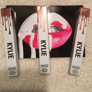 Kylie's metal matte lipstick in reign.