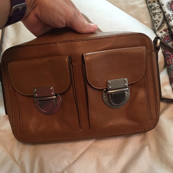 💖Fossil Crossbody Leather 💕 FINAL REDUCTION 💖