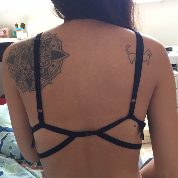 ✨ NEW ✨ lace bralette - Picture 2 of 2