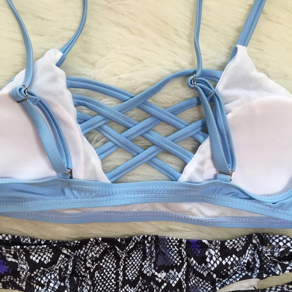 ❤️SALE❤️ light blue strappy and snakeskin bikini - Picture 3 of 4