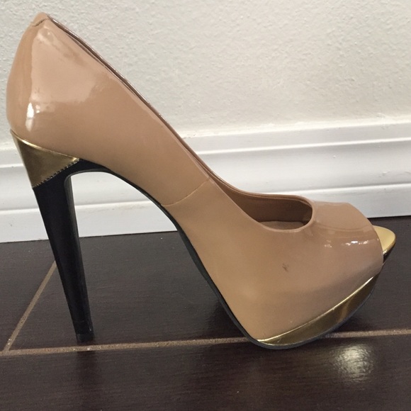 Jessica Simpson platform peep toed pumps - Picture 4 of 4