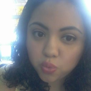 Meet your Posher, Edith